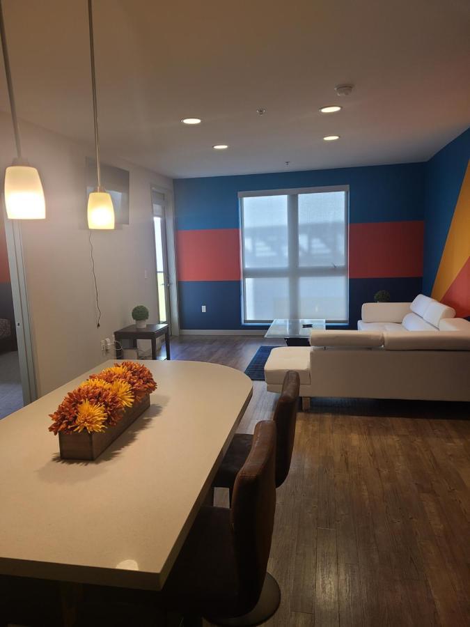Executive In The Heart Of Dtla Apartment
